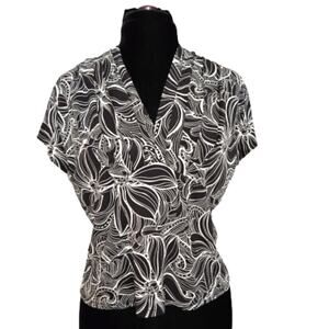 Talbots Petites Pintuck V Neckline Capped Sleeve Black and Whitw Floral Top L